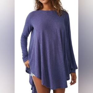 We The Free Long Sleeve Top Relaxed Tunic Tee XS Blue Asymmetrical Hem Runs Big